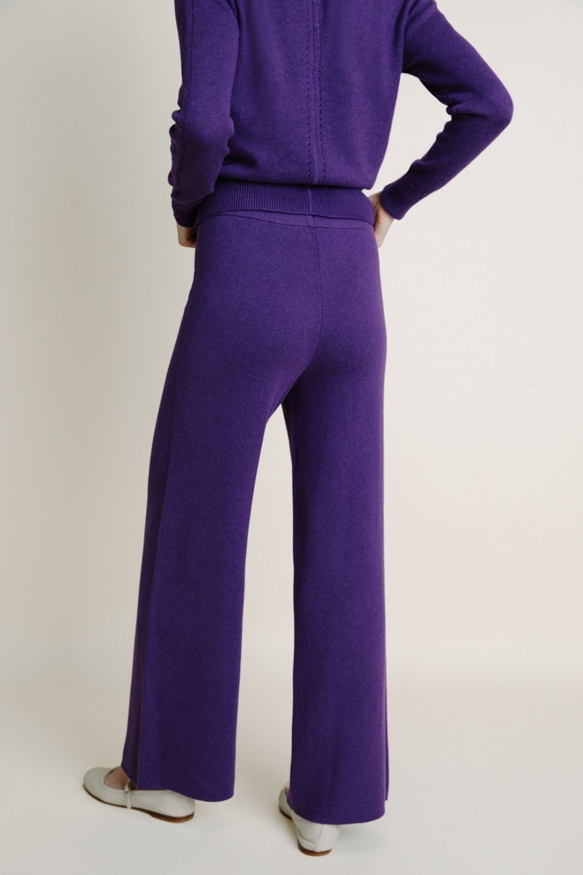 #color_plum