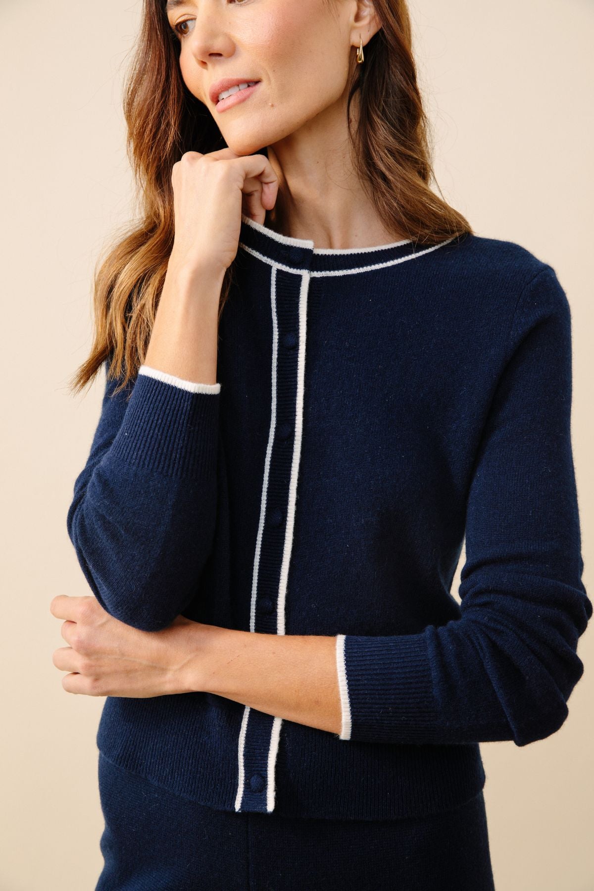 #color_tipped navy