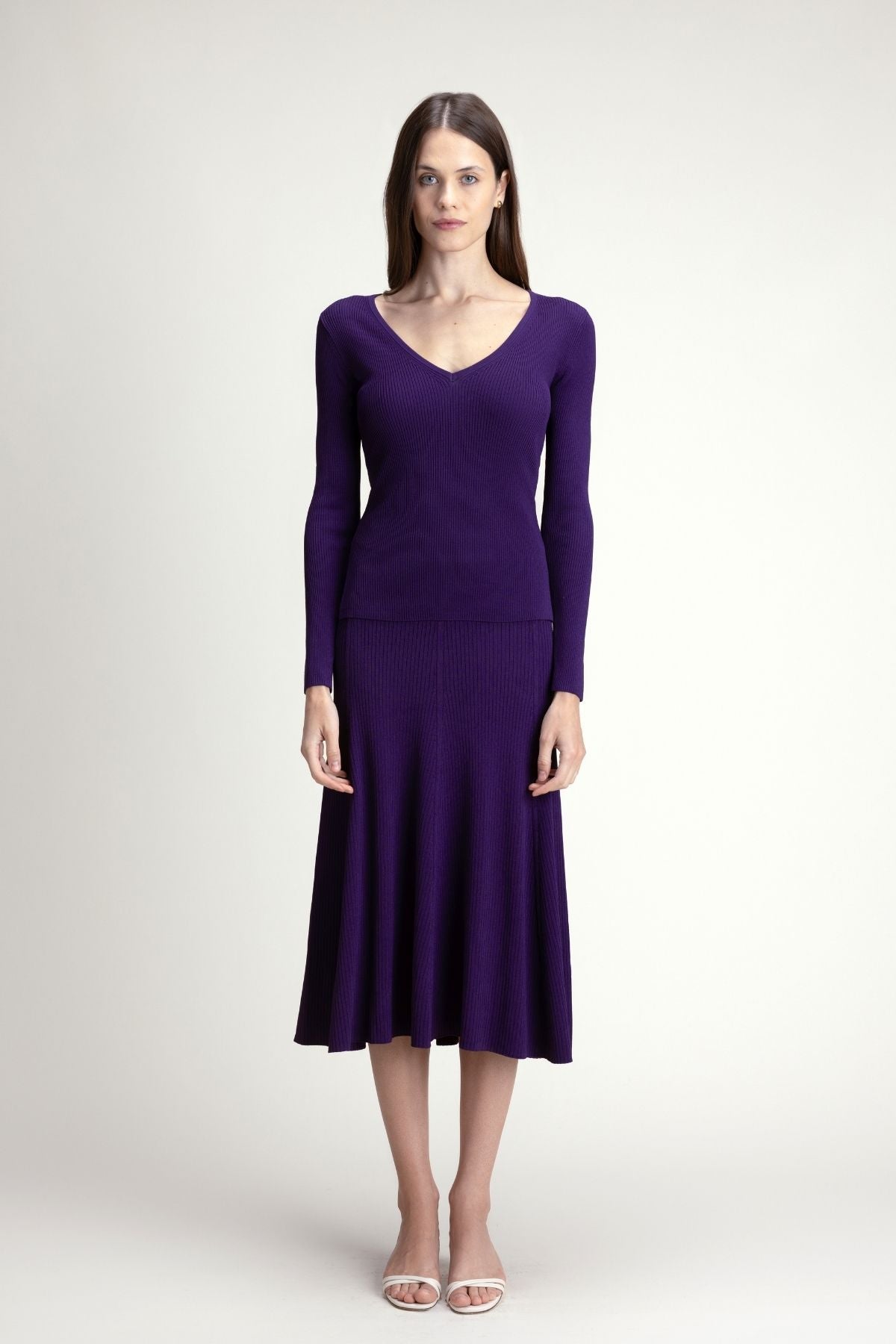 #color_plum
