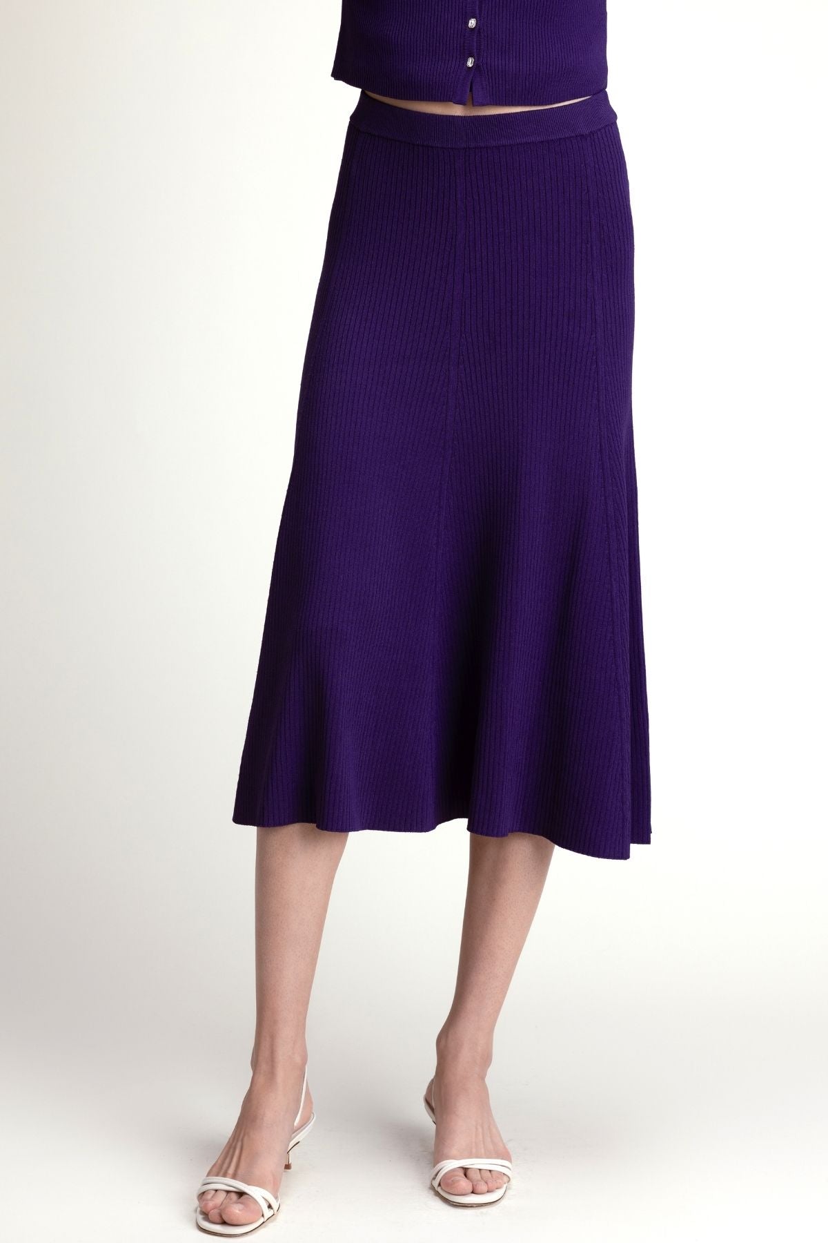 #color_plum